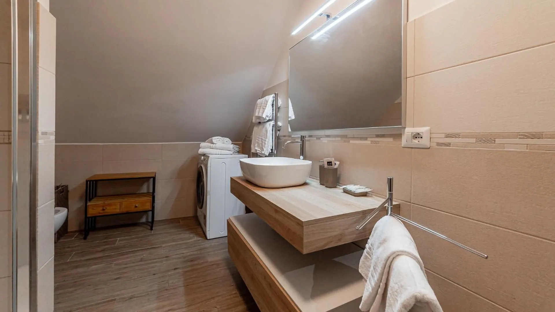 Elegant Penthouse - Metro Conca D'Oro & Terrace Daire Roma
