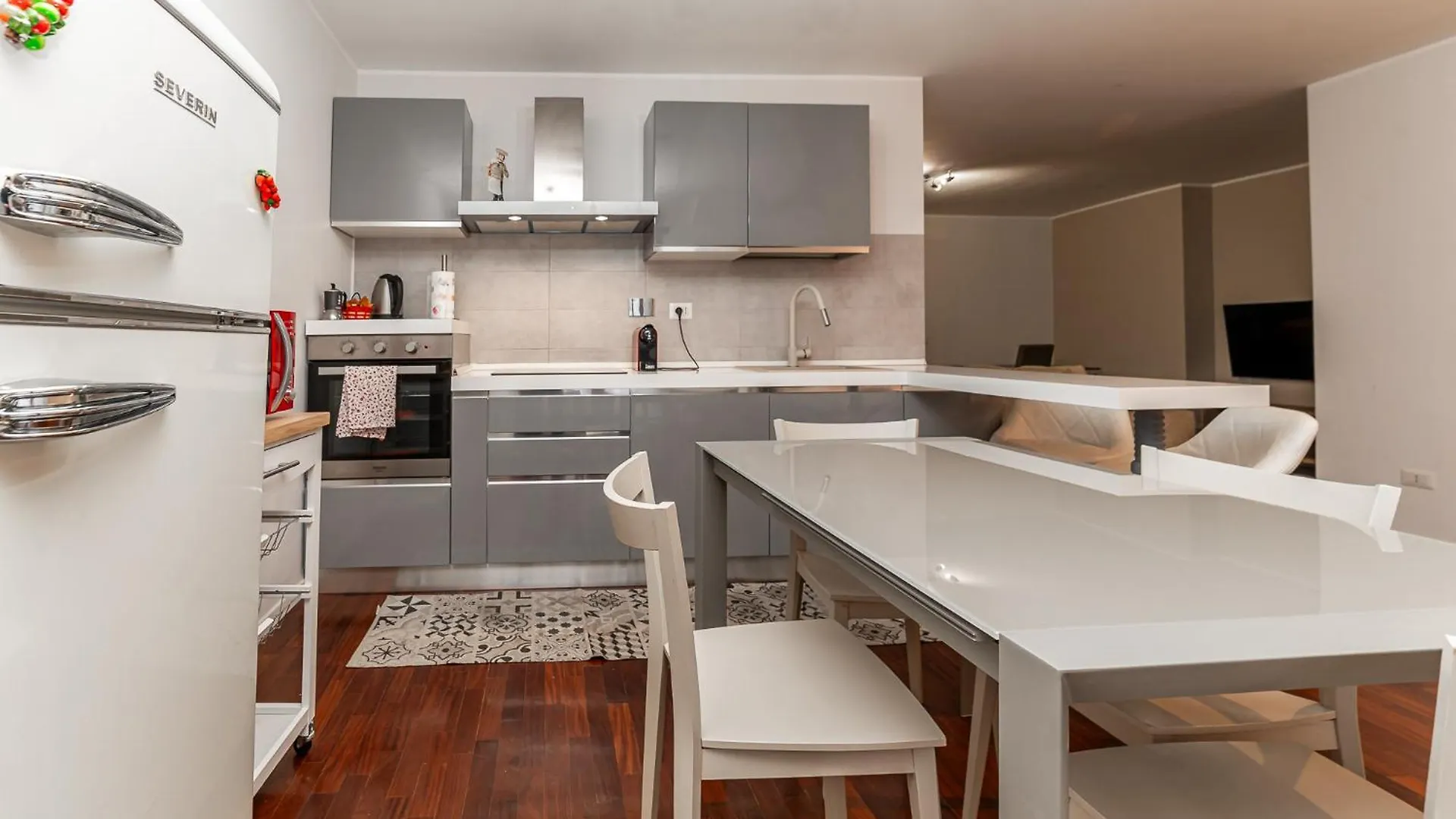 Elegant Penthouse - Metro Conca D'Oro & Terrace Daire Roma İtalya