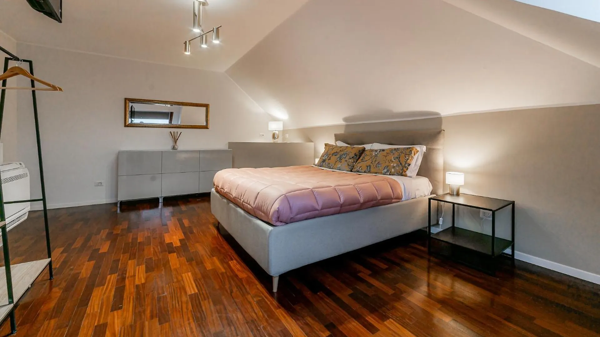 Elegant Penthouse - Metro Conca D'Oro & Terrace Daire Roma