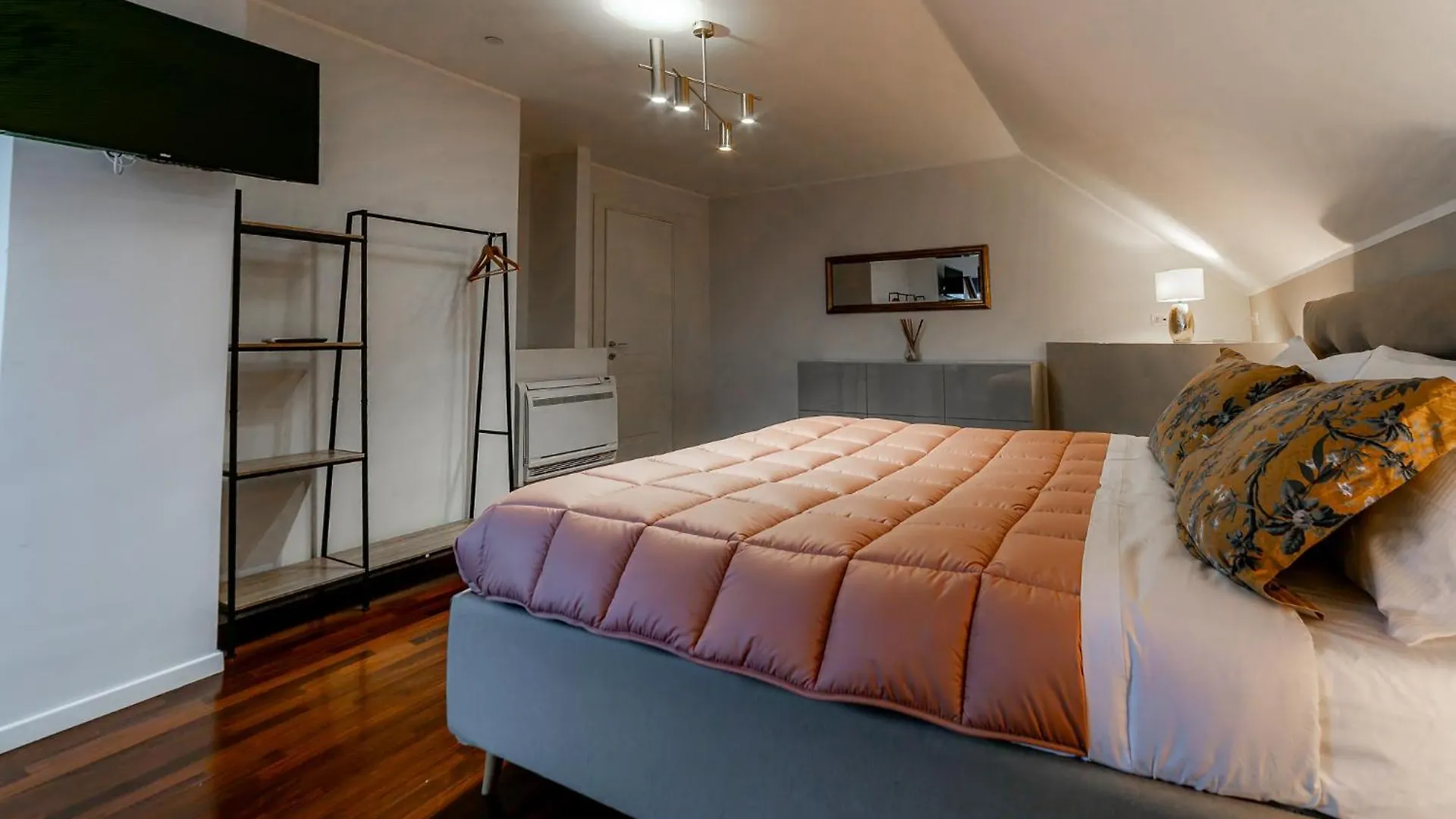 Elegant Penthouse - Metro Conca D'Oro & Terrace Daire Roma 0*,